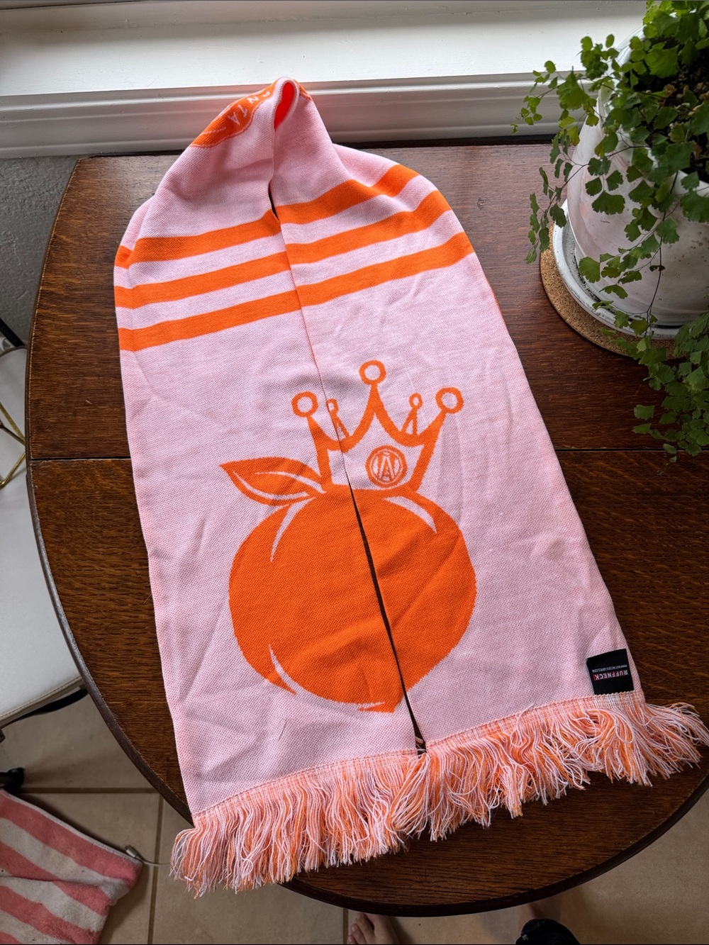 NWOT Atlanta United King Peach Scarf